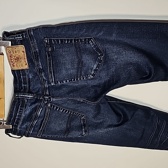 BUFFALO dark wash 32x32 straight leg jeans - Picture 4 of 8